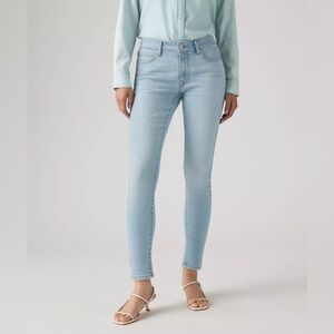 Levi’s 711 Skinny Jeans Light Wash